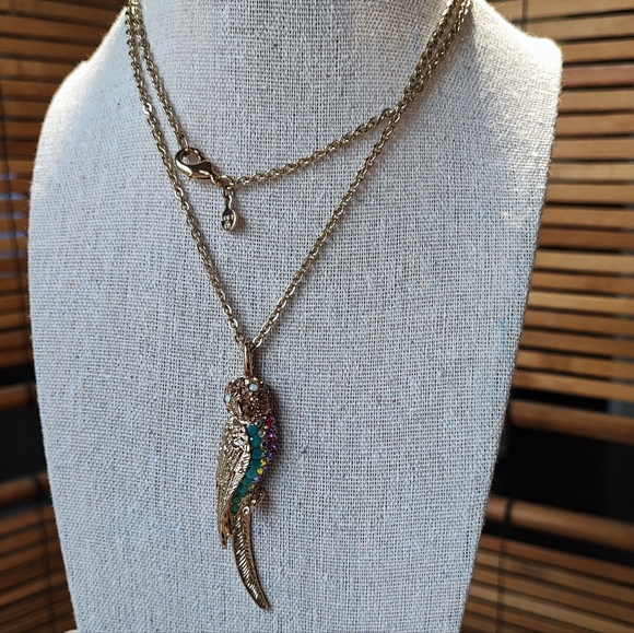 Turquoise Red AB Rhinestone Encrusted Parrot Bird Cabochon Gold Tone Necklace - Picture 2 of 10